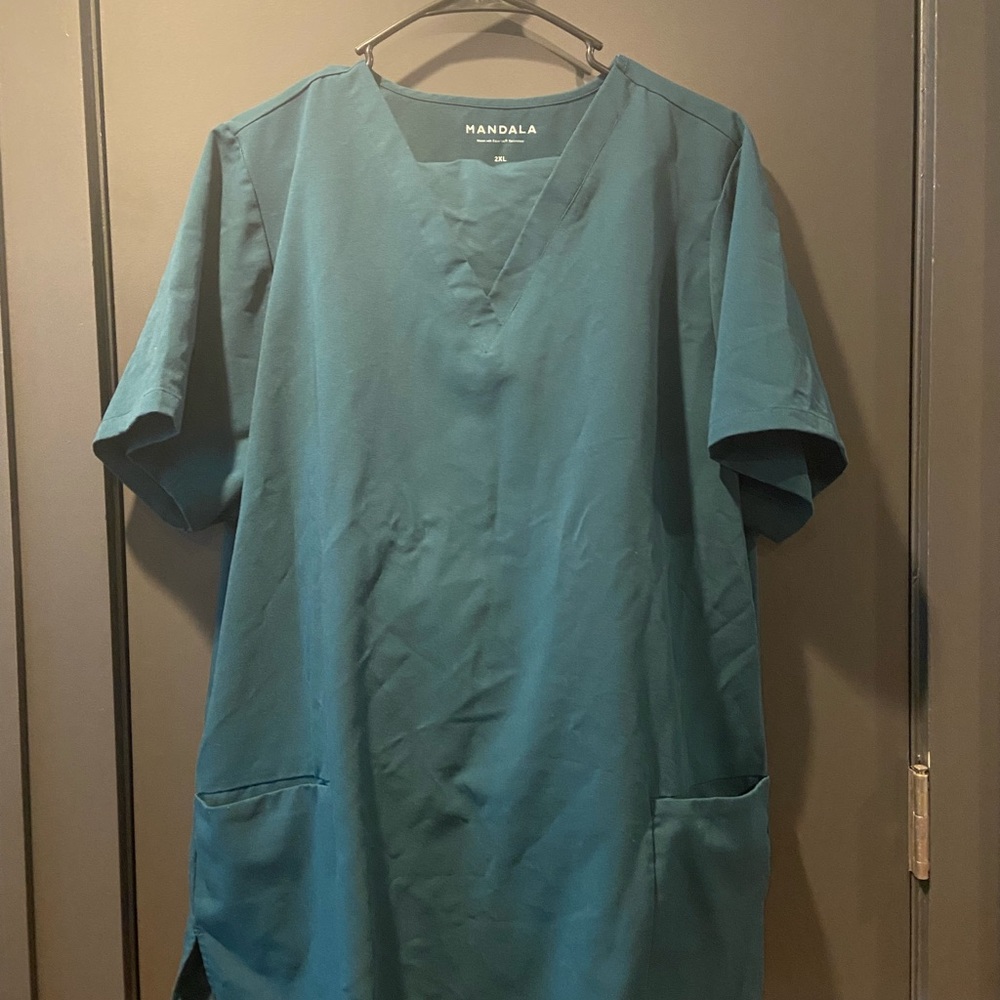 Plus size MANDALA scrub top & matching bottoms